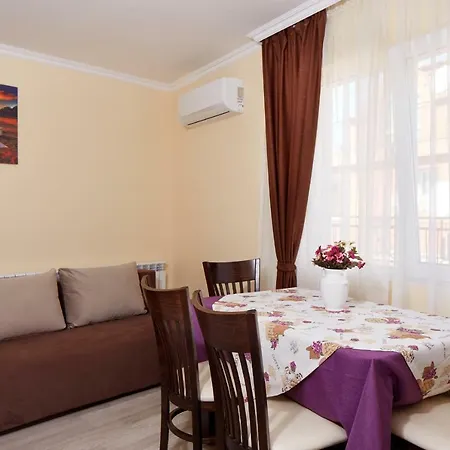 Feniks * ネセバル