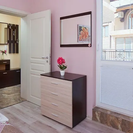 Feniks * ネセバル