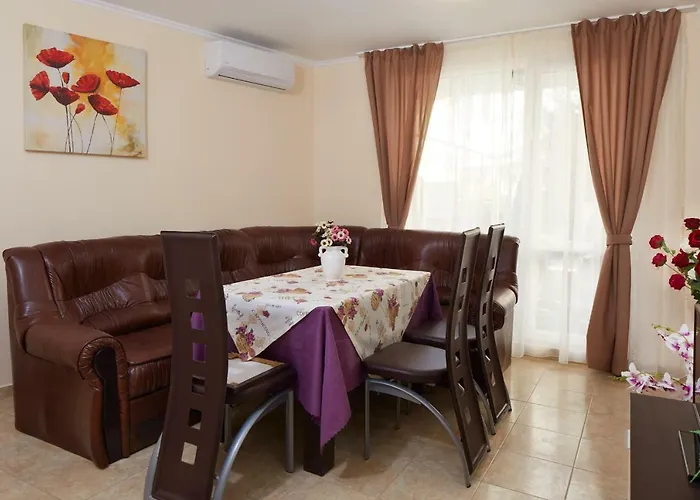 Feniks Апартамент *