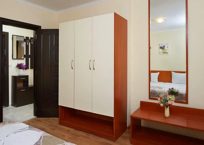 Feniks Несебър