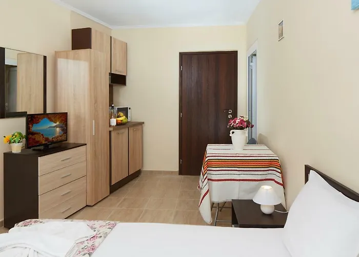 Feniks Апартамент *